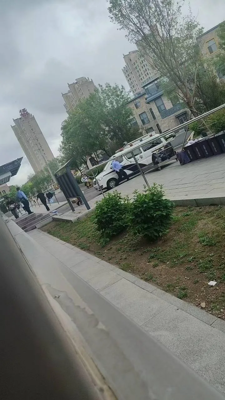 现在的学生怨气那么大吗 😱😱