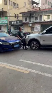 这两个都是狠人呢！